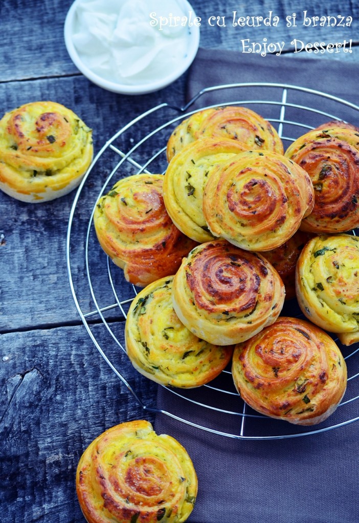 Spirale cu crema de branza si leurda