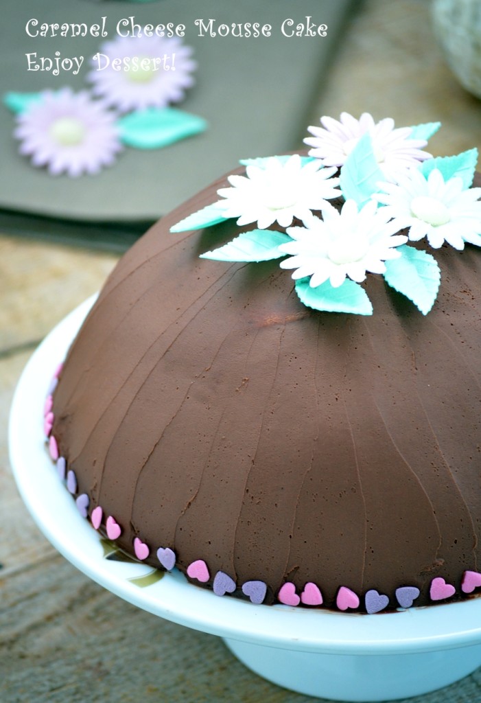 Tort cupola cu mousse de branza si caramel