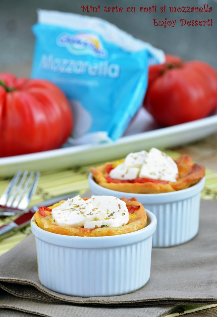Mini tarte cu rosii si mozzarella
