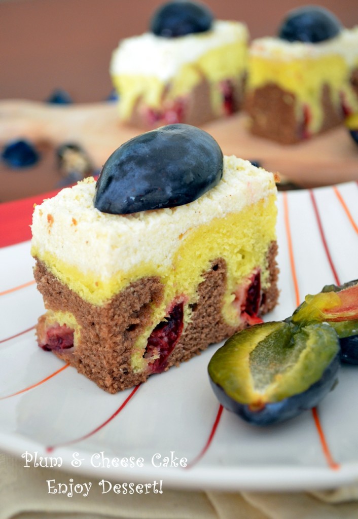 Prajitura marmorata cu prune si crema de branza