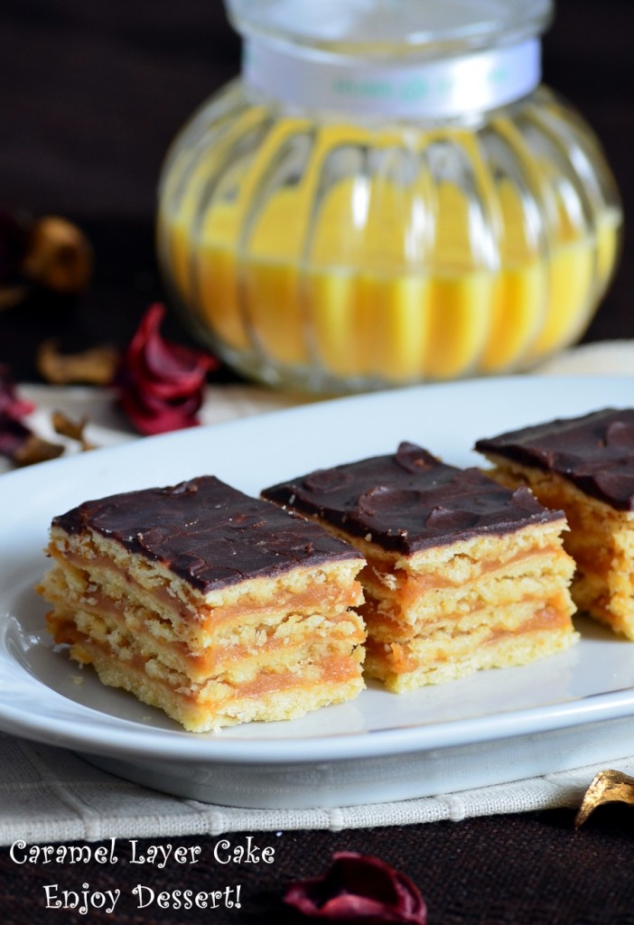 Prajitura cu foi si crema caramel