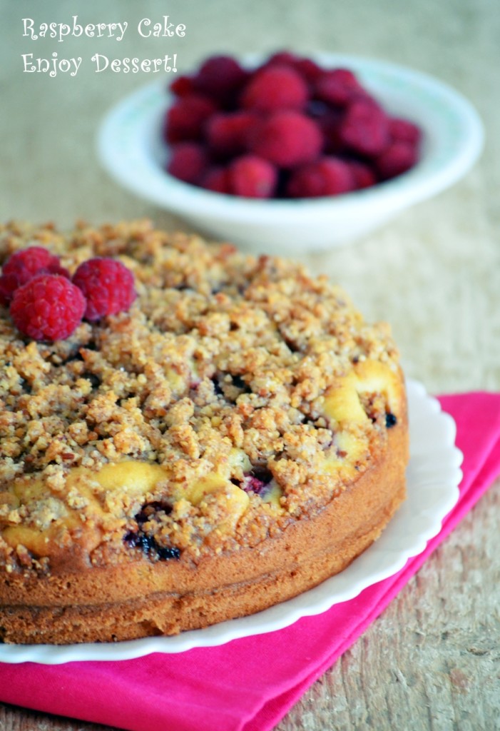 Prajitura cu zmeura, lamaie si crocant de migdale