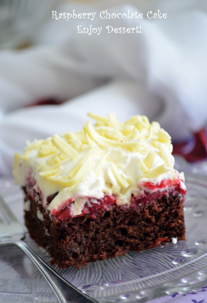 Prajitura de ciocolata cu zmeura si frisca