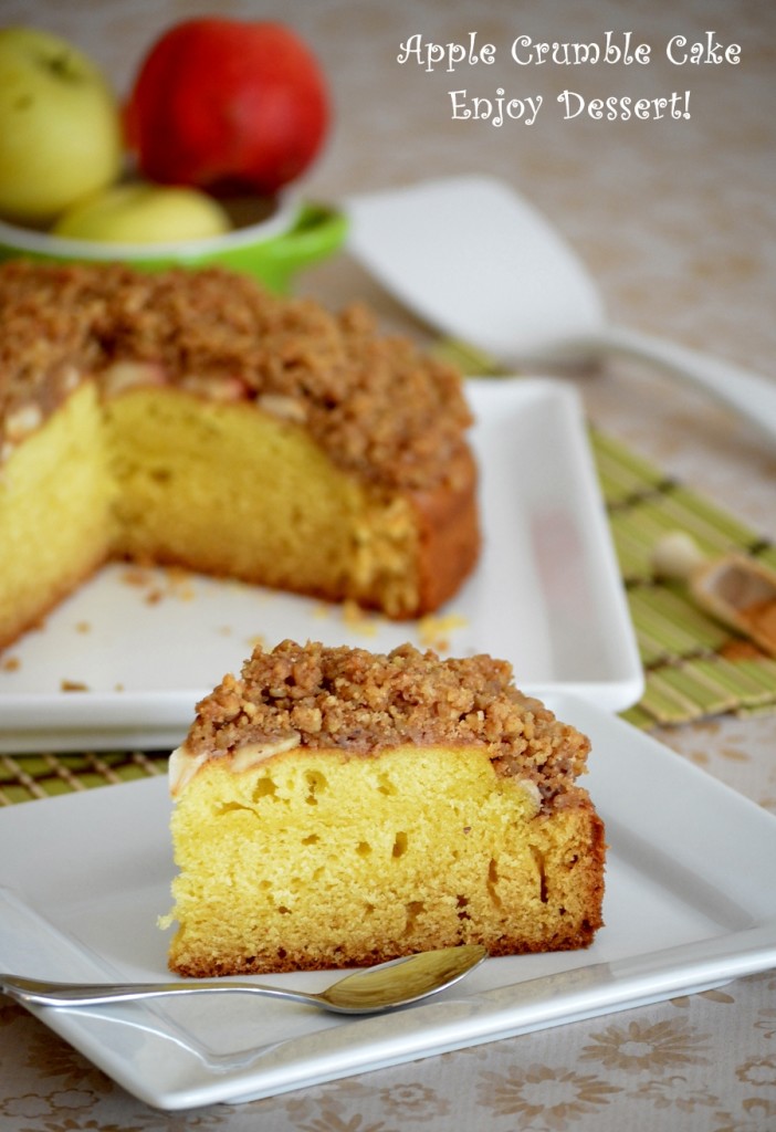 Tort cu mere si crumble cu nuci