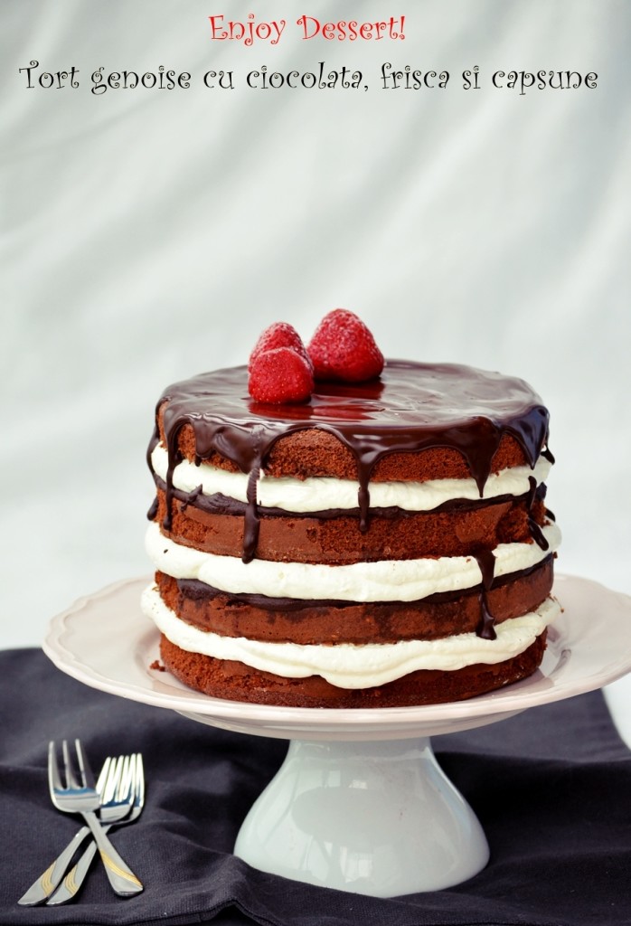 Tort genoise cu ciocolata, frisca si capsune