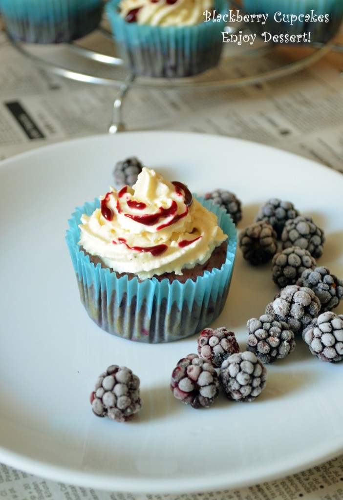 Cupcakes cu mure – Blackberry cupcakes