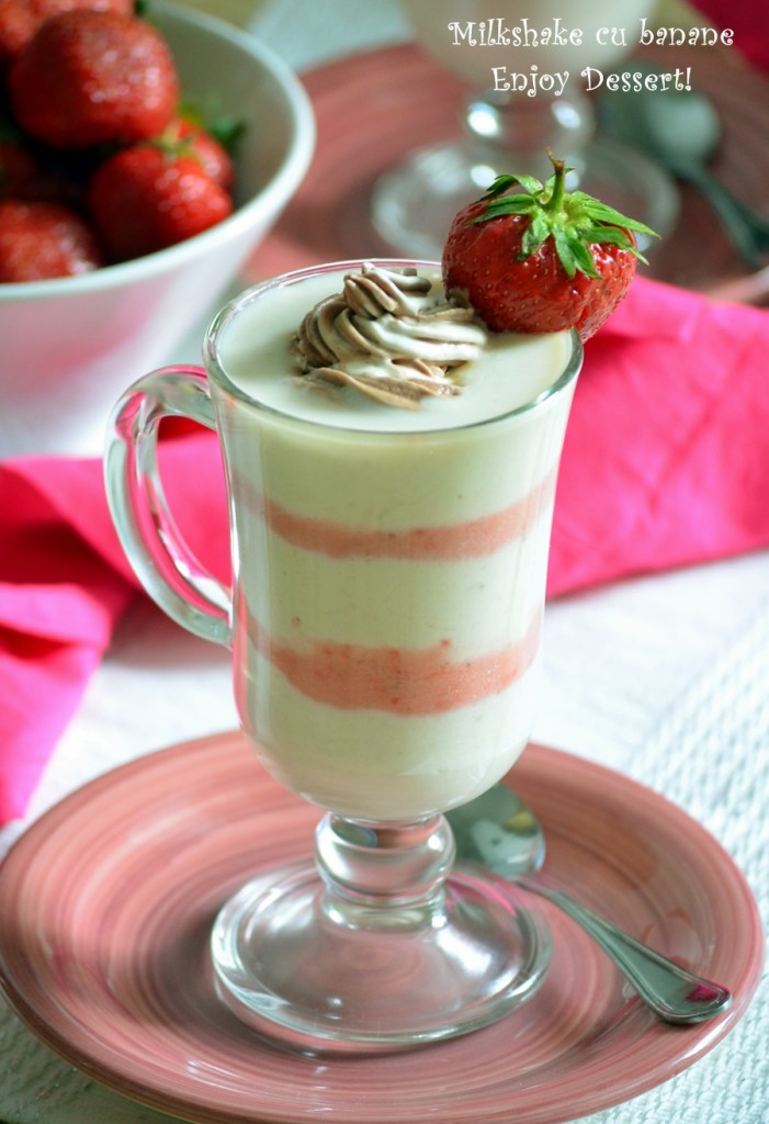 Milkshake cu banane, capsune si un mixer Philips HR1372 de nota 10