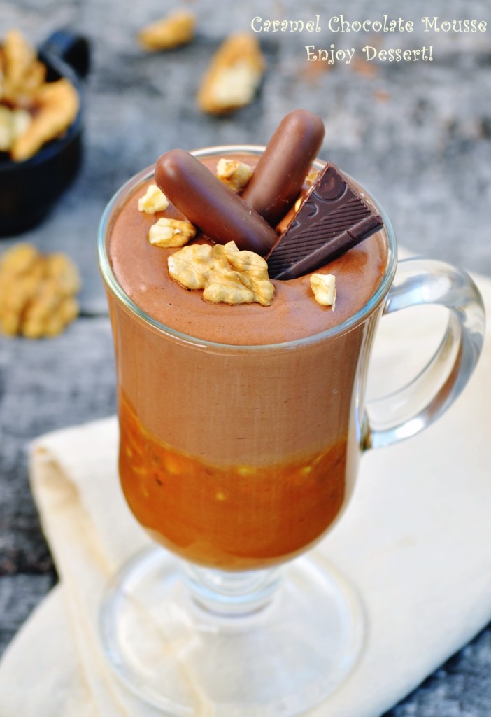 Mousse de ciocolata cu caramel si nuci