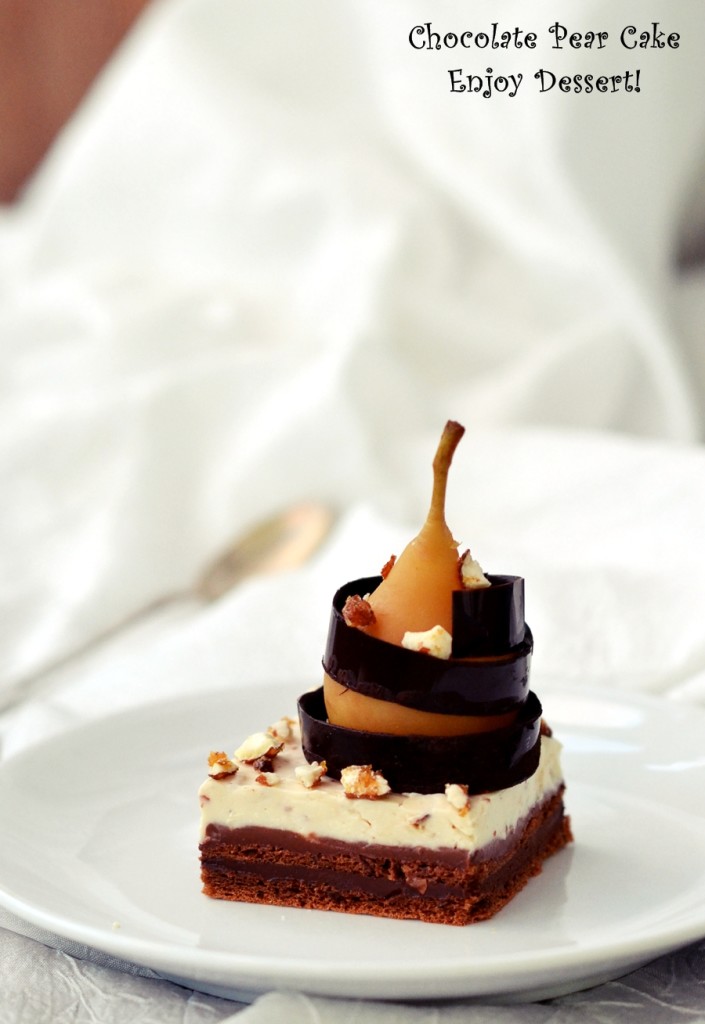 Prajitura fina cu ciocolata si pere posate