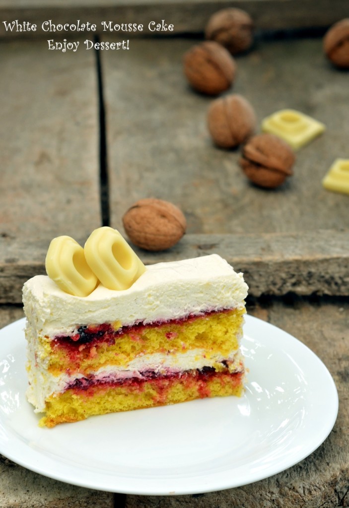 Prajitura cu mousse de ciocolata alba si mure