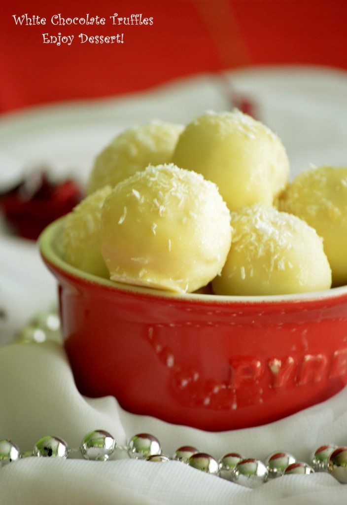 Trufe cu ciocolata alba si nuca de cocos